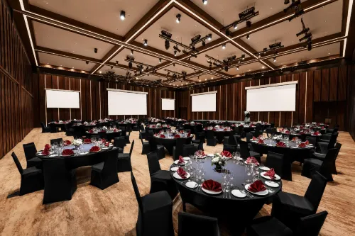 L7 West Lake Hanoi by Lotte Restauration Photos