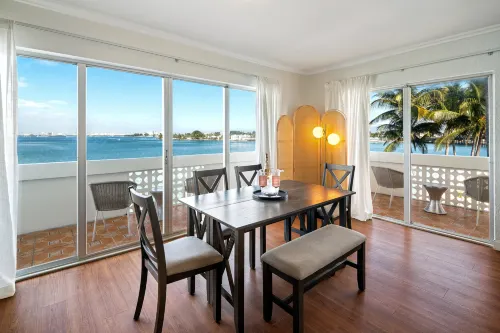 Palm Tree Club Miami Hotel Rooms Photos