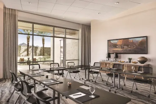 Hilton North Scottsdale at Cavasson Business Facilities Photos