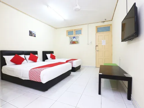 Super OYO 89640 Hotel Pelangi Marang Photos