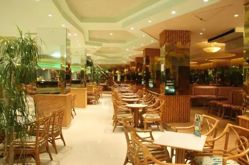 Hotel Benidorm East by Pierre & Vacances Restauranger Photos