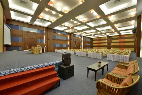 Royal Phala Cliff Beach Resort Бизнес-удобства Photos