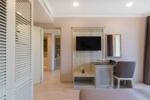 King Maron Wellness Beach Hotel Photos