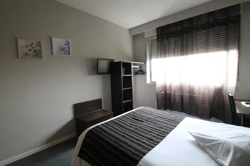 Adonis Lyon Est Hôtel Artys Chambres Photos