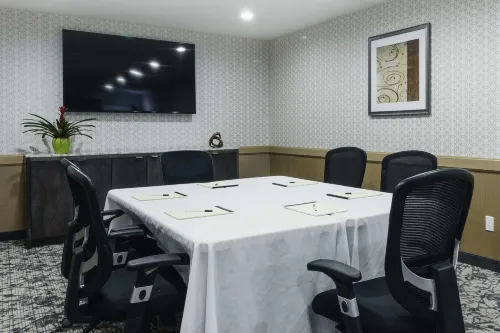 Best Western Plus Carriage Inn Business Facilities Photos
