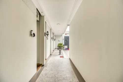 RedDoorz Plus Near Gembira Loka Zoo 2 Area Publik Photos