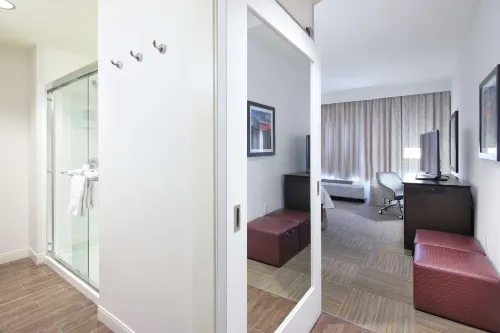 Hampton Inn & Suites by Hilton Phoenix Tempe Photos