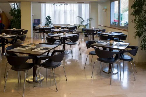 B&B HOTEL Barcelona Mollet Porta de Gallecs Restauration Photos