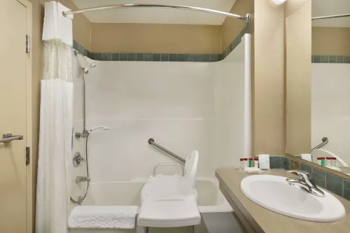 Ramada by Wyndham Nanaimo Photos