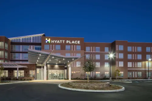 Hyatt Place Bakersfield Exterior Photos