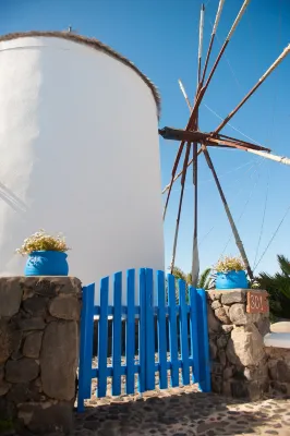 Milos Villas Hotel À proximité de l'hôtel Photos