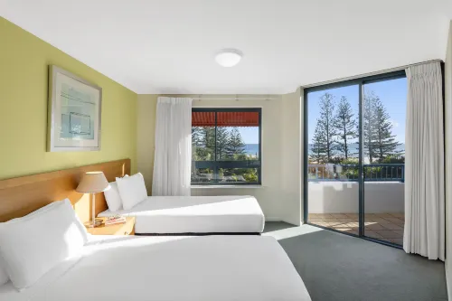 Oaks Gold Coast Calypso Plaza Suites Photos