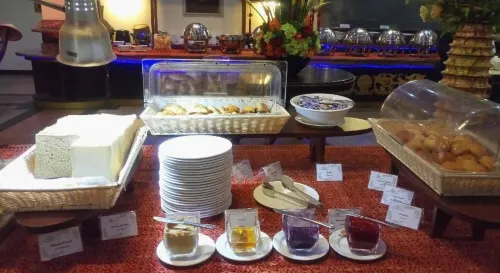Pacific Palace Hotel Makanan Photos
