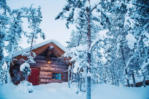 Kakslauttanen Arctic Resort - Igloos and Chalets Exterior Photos