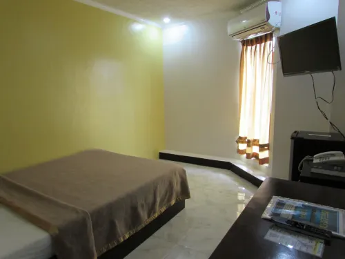 Oyster Plaza Hotel Rooms Photos