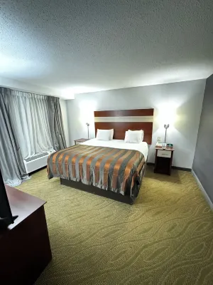 Wingate by Wyndham Chesapeake Photos