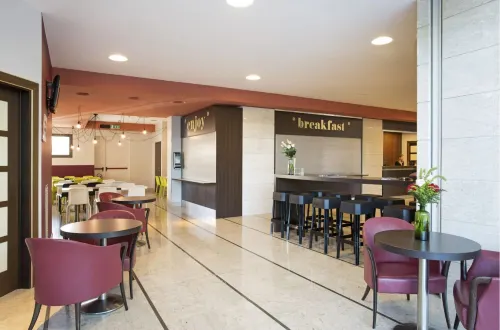 B&B Hotel Roma Tuscolana San Giovanni Питание Photos