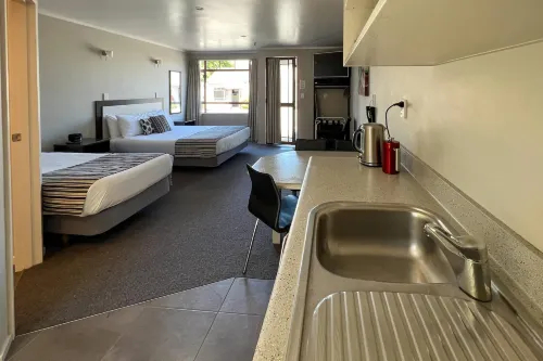 Quality Inn Acapulco Taupo Rooms Photos