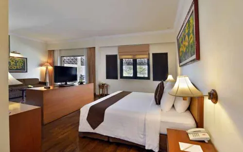 Grand Whiz Hotel Trawas Mojokerto Photos