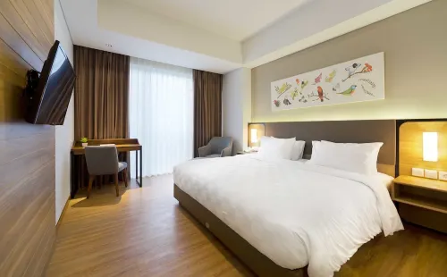 Aviary Hotel Bintaro Kamar Photos