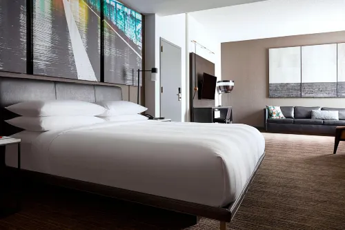 New York Marriott at The Brooklyn Bridge Featured Photos