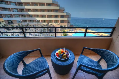 Radisson Blu Resort, Malta St Julian's Рядом с отелем Photos