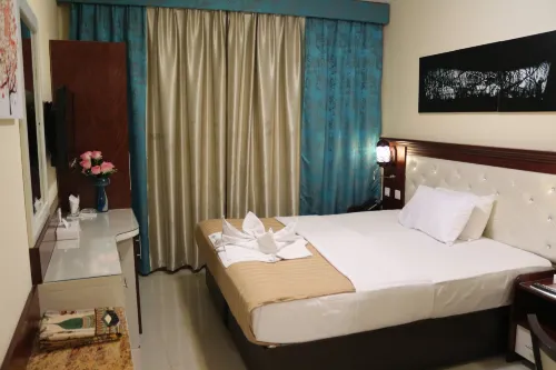 Mariana Hotel Rooms Photos