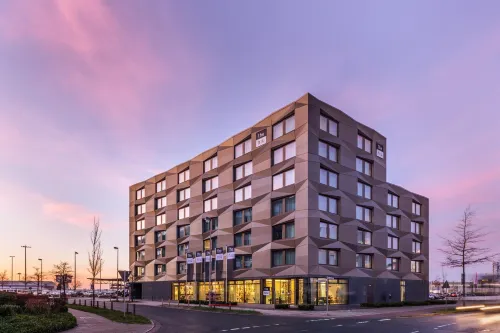 Holiday Inn - the niu, Crusoe Bremen Airport Zimmer Photos