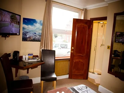 Cricklewood Lodge Hotel Photos