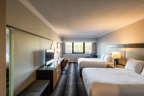 Crowne Plaza Edison Featured Photos