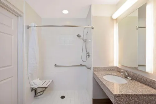 La Quinta Inn & Suites by Wyndham Modesto Salida Rooms Photos