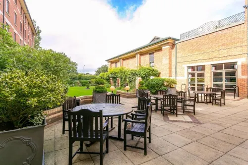 Cedar Court Bradford Hotel Exterior Photos
