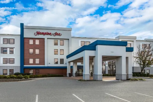 Hampton Inn Linden Exterior Photos