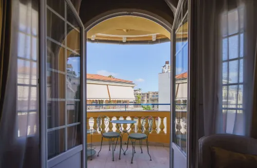 Hotel Gounod Fully Renovated Public Areas Photos