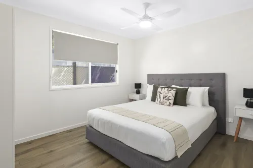 Flynns Beach Caravan Park Rooms Photos