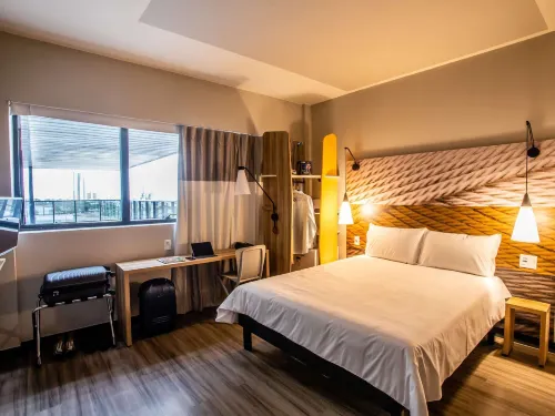 Ibis Palmas Avenida JK Rum Photos