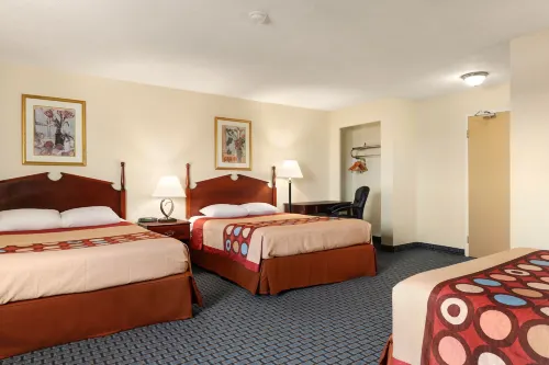 FairBridge Inn Express Buffalo Airport Williamsville Photos