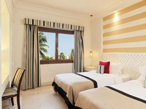 Fanar Hotel & Residences Huoneet Photos