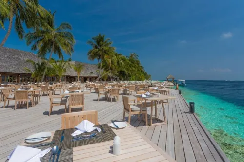 Vilamendhoo Island Resort & Spa Restauration Photos