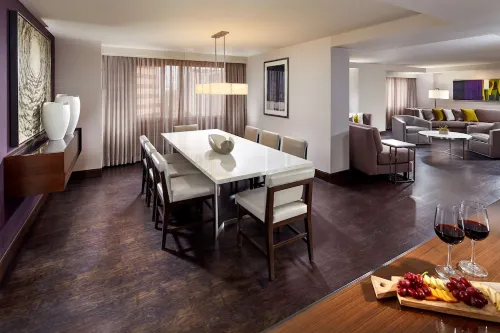 Hilton Long Beach Hotel Restauration Photos
