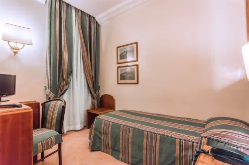 Raeli Hotel Lazio Phòng Photos