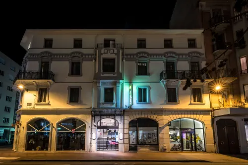 Hôtel Campanile Annecy Centre Gare Extérieur Photos