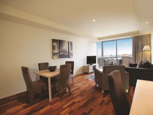 Oaks Melbourne on Lonsdale Suites Photos