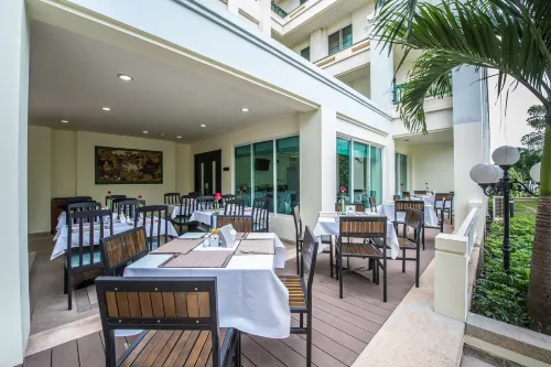 Somerset Vientiane Restauration Photos