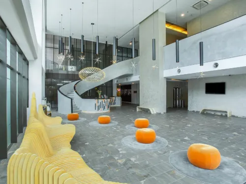 Qliq Damansara Petaling Jaya Kuala Lumpur Espaces publics Photos