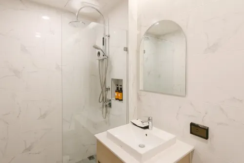 Nappiness Hotel Rooms Photos