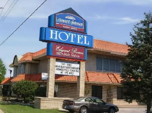 SureStay Plus by Best Western Windsor Extérieur Photos