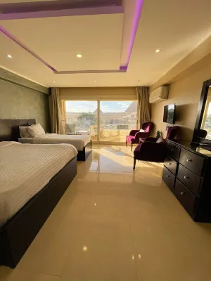 Egypt Pyramids Inn Rooms Photos