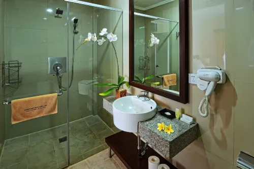 Kuta Town Houses Kamar Photos