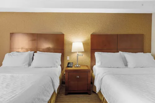 Sandman Hotel & Suites London Downtown Photos